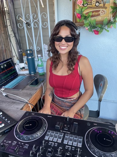Gallery photo 6 of DJ Sunny D