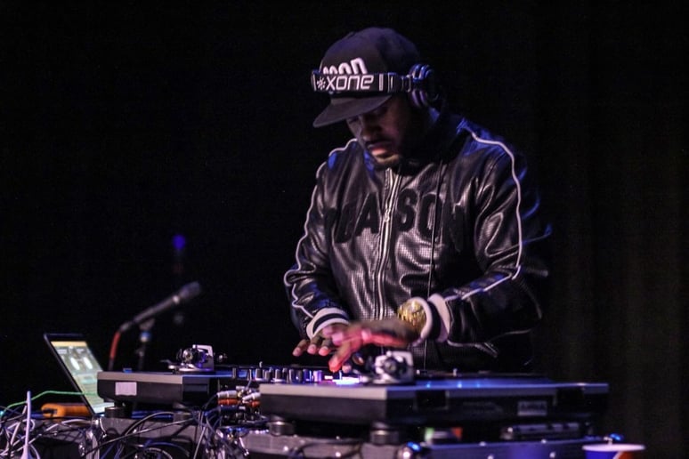 Gallery photo 5 of Dj Tab