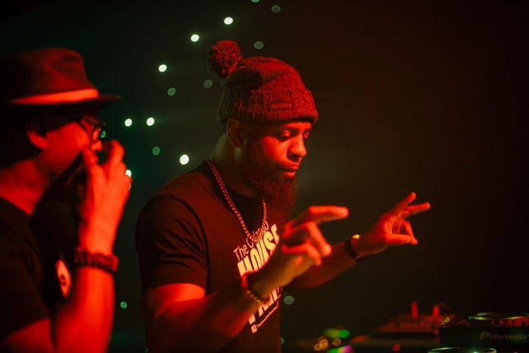 Gallery photo 4 of DJ Tl Smooth