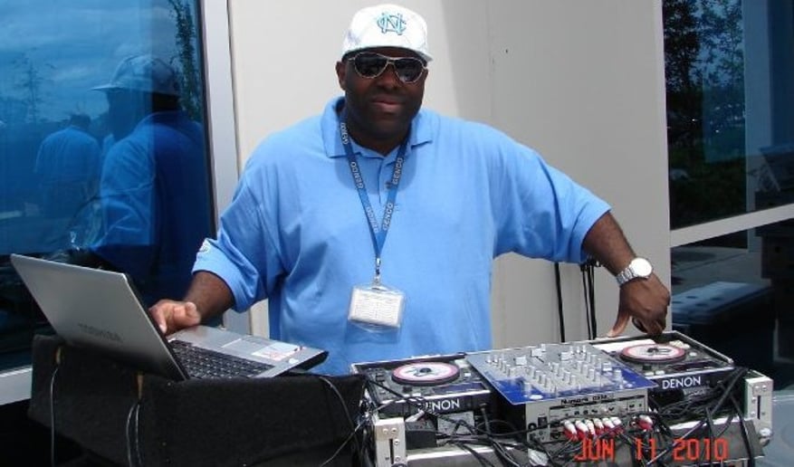 Gallery photo 2 of Dj Tnt