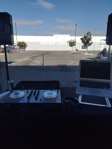 Gallery photo 3 of Dj Tra