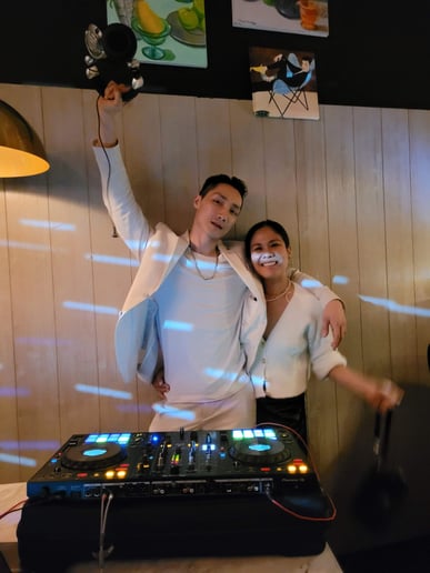 Gallery photo 10 of DJ transaction