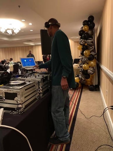 Gallery photo 2 of DJ Tre Love-Love Life Entertainment