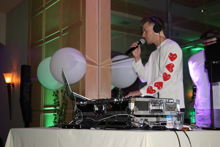 Gallery photo 2 of DJ Drew 702