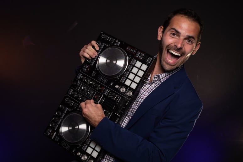 Gallery photo 6 of DJ Turow Presents