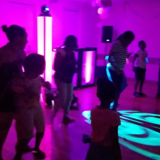 Gallery photo 10 of DJ TwinB