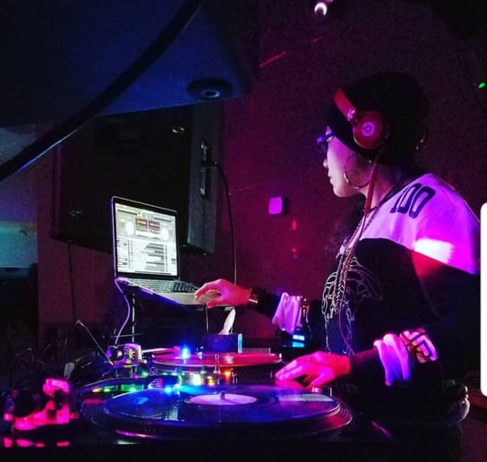 Gallery photo 3 of Dj Twixx