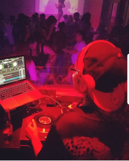 Gallery photo 6 of Dj Twixx