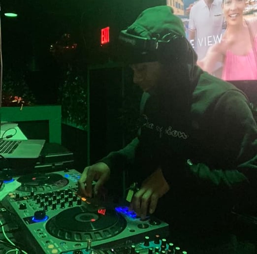 Gallery photo 6 of DJ Ty