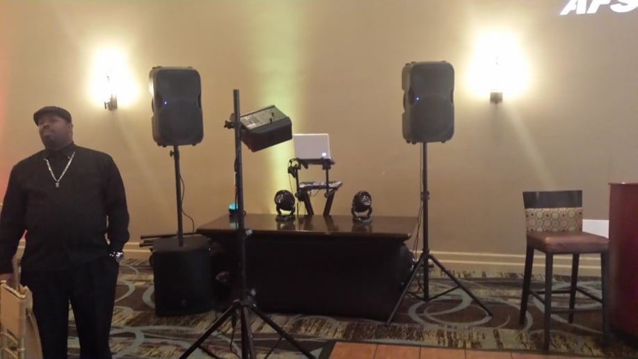 Gallery photo 6 of DJ Uncle Kev (DJ services)