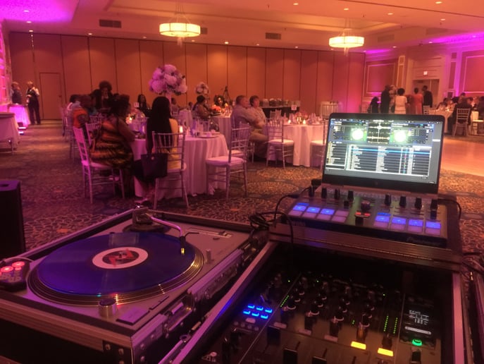 Gallery photo 7 of DJ Uncle Zee