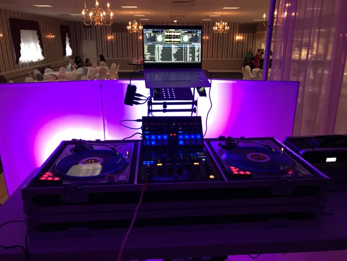 Gallery photo 8 of DJ Uncle Zee