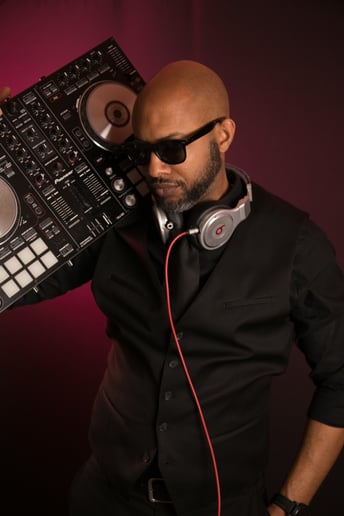 Gallery photo 9 of Perfect Vibe DJ | Sound | Lighting