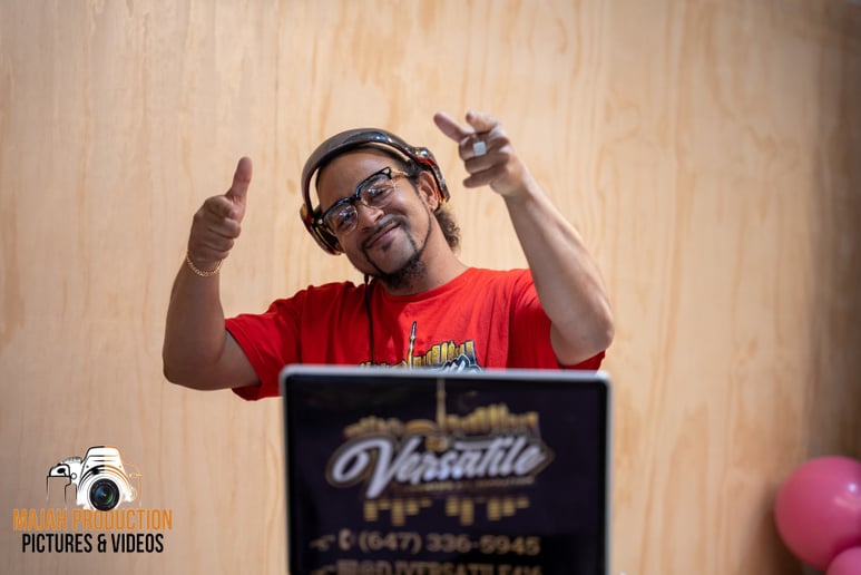 Gallery photo 5 of DJ Versatile