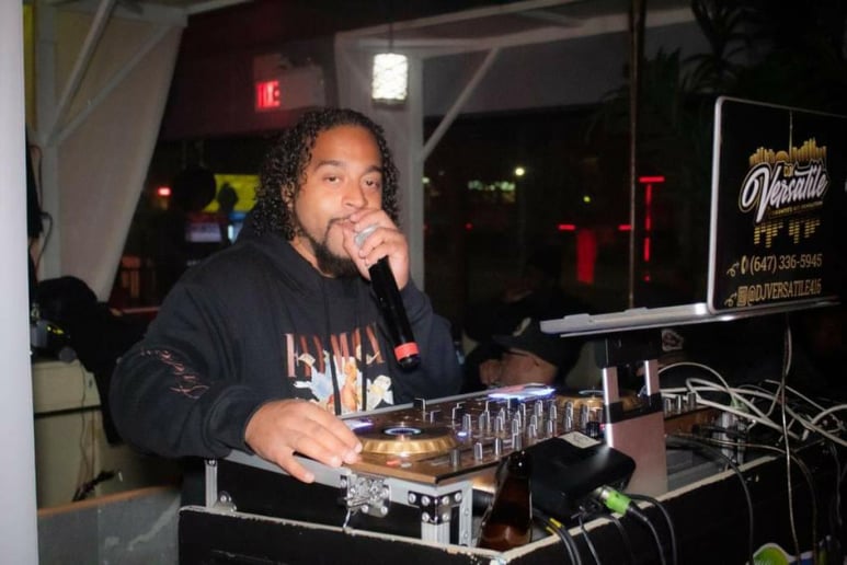 Gallery photo 7 of DJ Versatile
