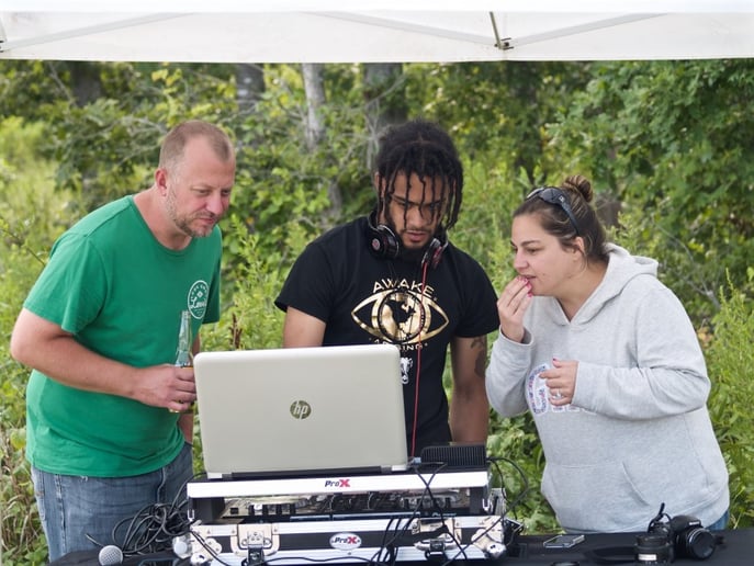 Gallery photo 1 of DJ VeRSe