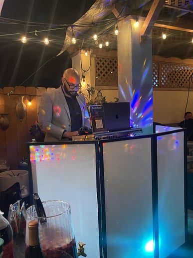 Gallery photo 1 of DJ Vico V