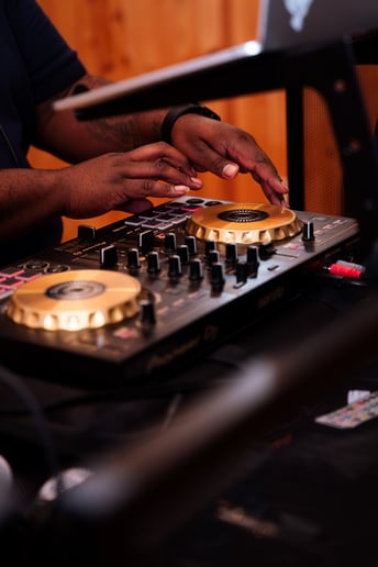 Gallery photo 2 of Dj Walt B Productions