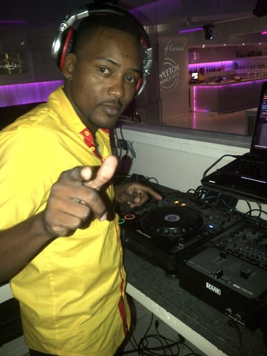 Gallery photo 3 of Dj Wizz (Team Wizz Entertainment)