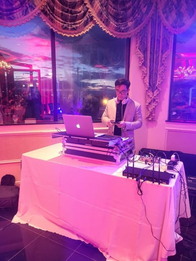 Gallery photo 1 of DJ Yobi