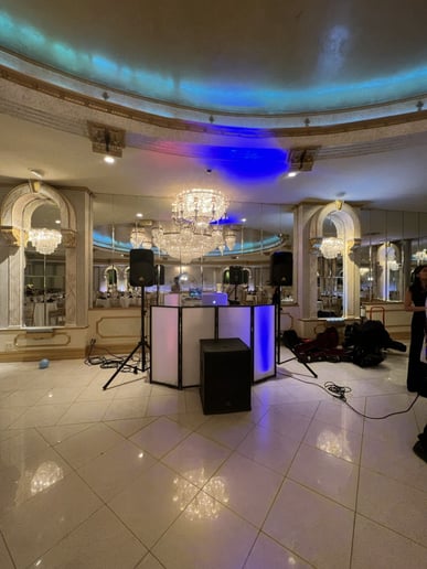 Gallery photo 3 of DJ Yobi