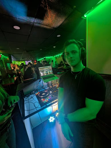 Gallery photo 2 of DJ Zaloum
