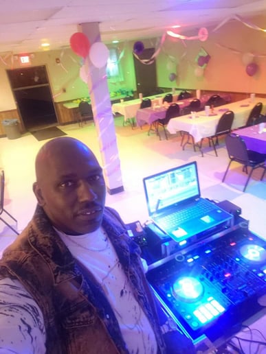 Gallery photo 1 of DJBlackLove