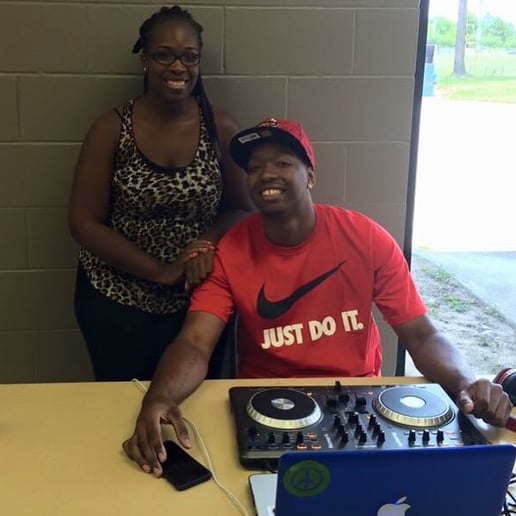 Gallery photo 5 of Djblue8heat