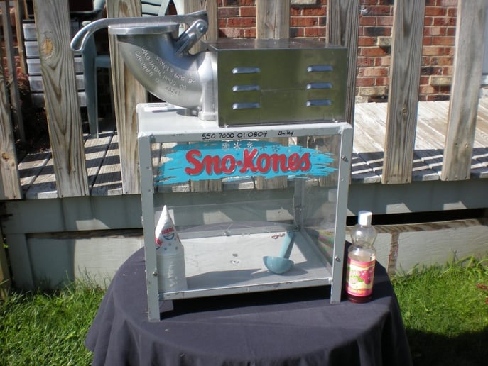 Gallery photo 79 of Buffalo Party Characters and Photo Booth