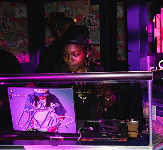 Gallery photo 4 of DjLive