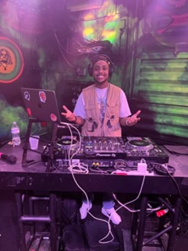 Gallery photo 1 of Dj LLC