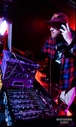 Gallery photo 8 of Djmj