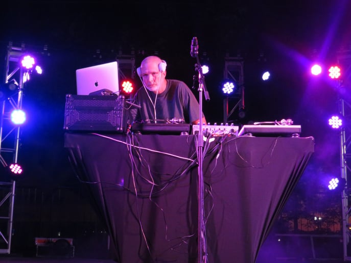 Gallery photo 2 of Djninelive