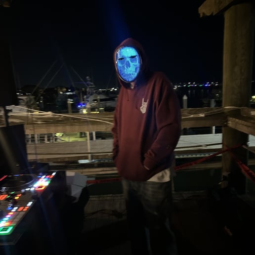 Gallery photo 7 of Djninelive