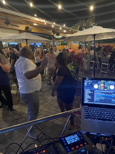 Gallery photo 9 of Djqs1