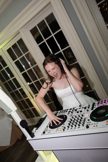 Gallery photo 10 of DJs of Charleston