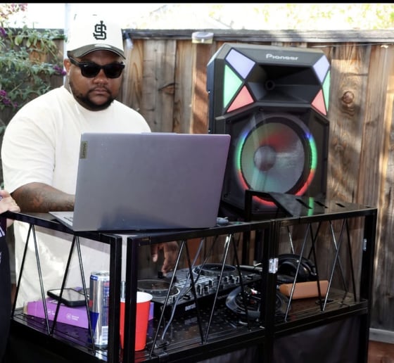 Gallery photo 3 of DJ SavvyFadezz