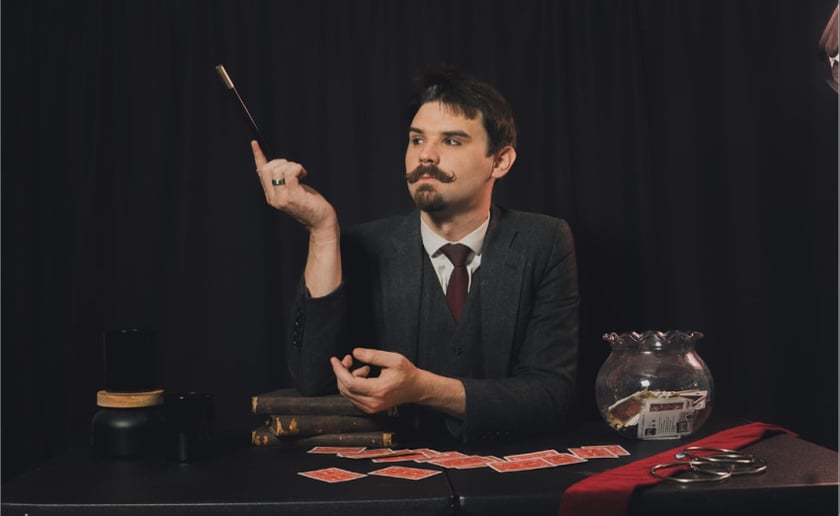 Gallery photo 10 of D.M Savant Magic