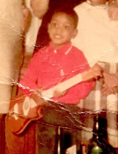 Gallery photo 5 of D'Mac Just me and My Guitar