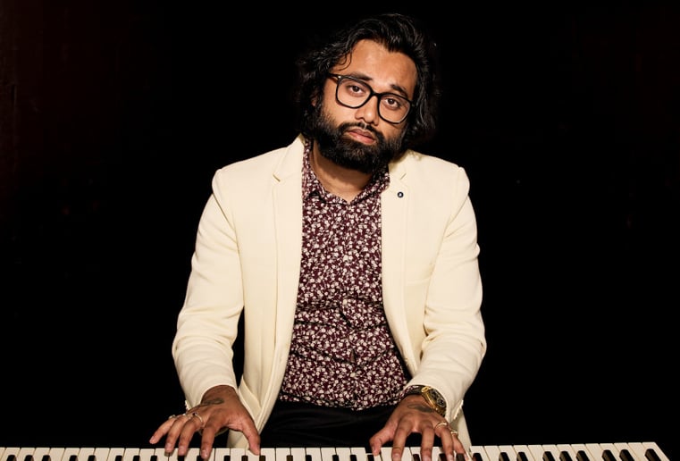 Gallery photo 2 of Doctor Das - Jazz, Classical, Modern