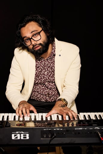 Gallery photo 1 of Doctor Das - Jazz, Classical, Modern