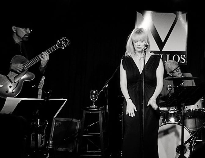 Gallery photo 5 of Donna Deussen Jazz Vocalist