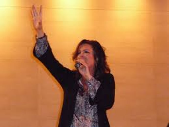 Gallery photo 10 of Donna Kay