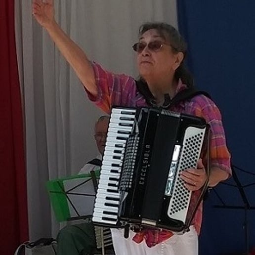 Gallery photo 3 of DonnaAccordionna