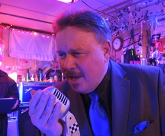 Gallery photo 3 of Doo-Wop DeVille