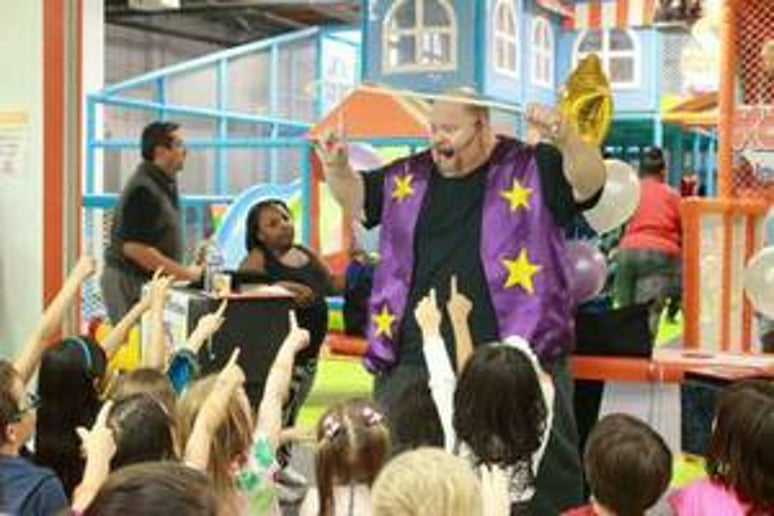 Gallery photo 5 of Vegas Kids Magician