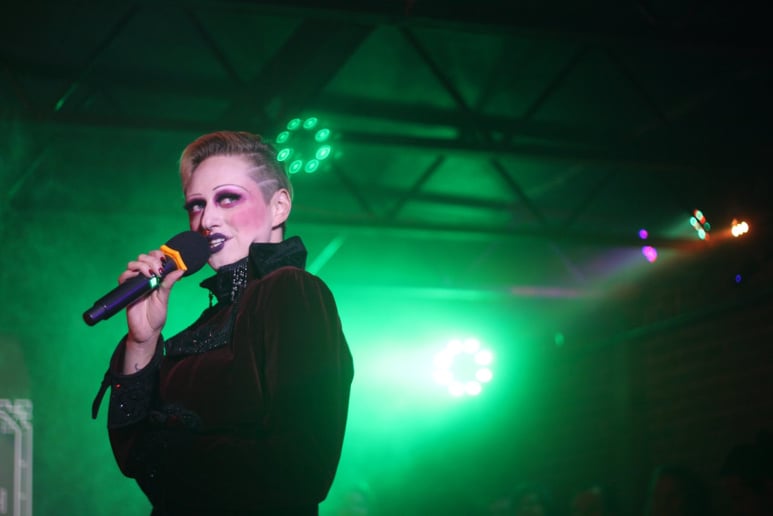 Gallery photo 4 of Dorian Dietrich | Singing Burlesque