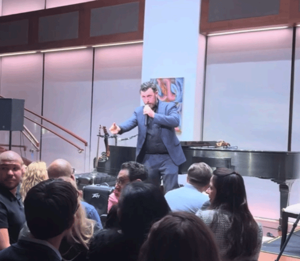 Gallery photo 3 of Douglas Frazier - Corporate Speaker & Magician