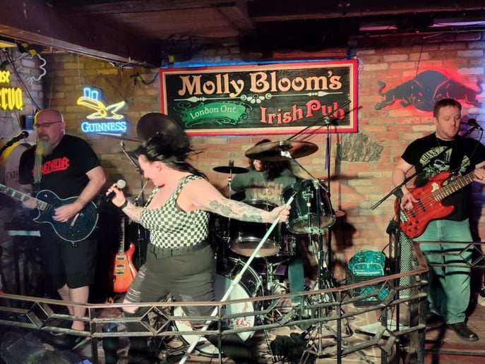 Gallery photo 5 of Down ‘N’ Dirty