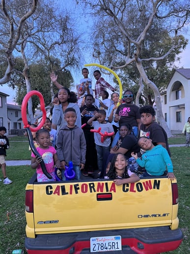 Gallery photo 12 of Downtown Clown